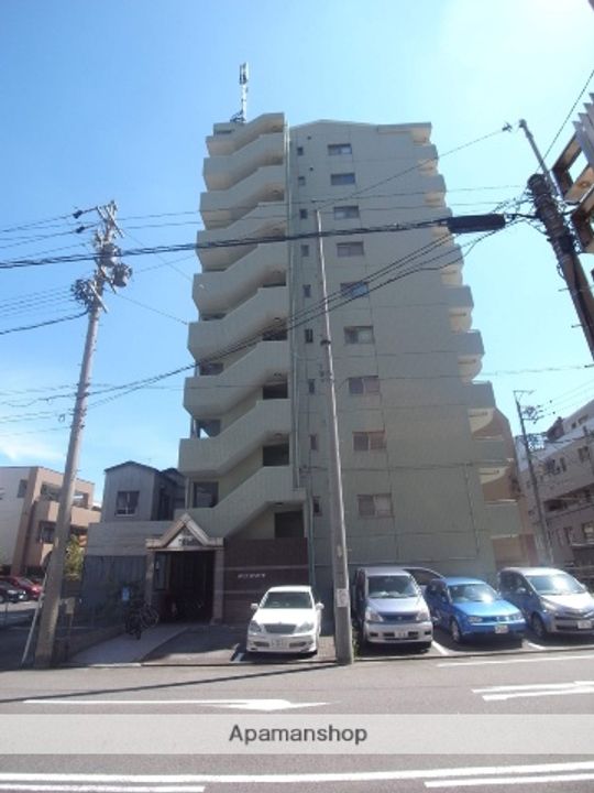 第13オオタビルの外観
