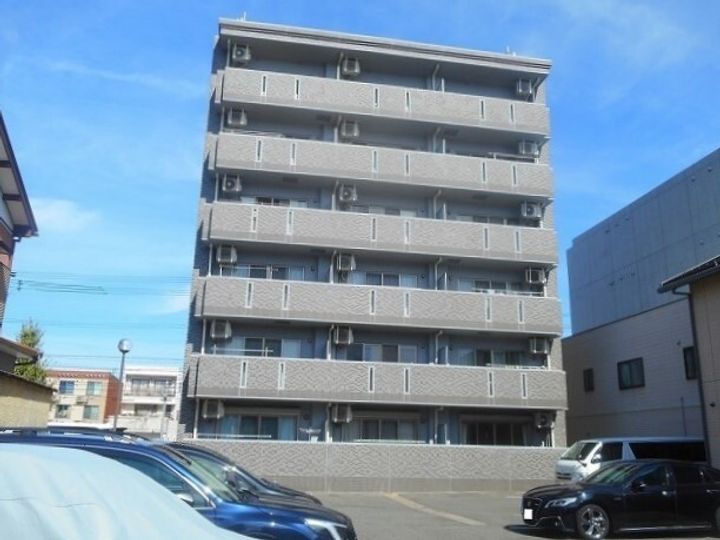 エミネンス八熊の外観