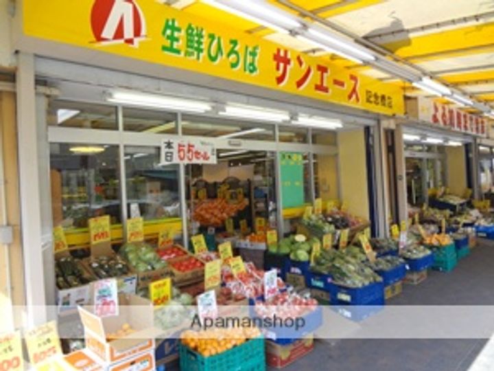 パラッツォ・スペチアーレの周辺