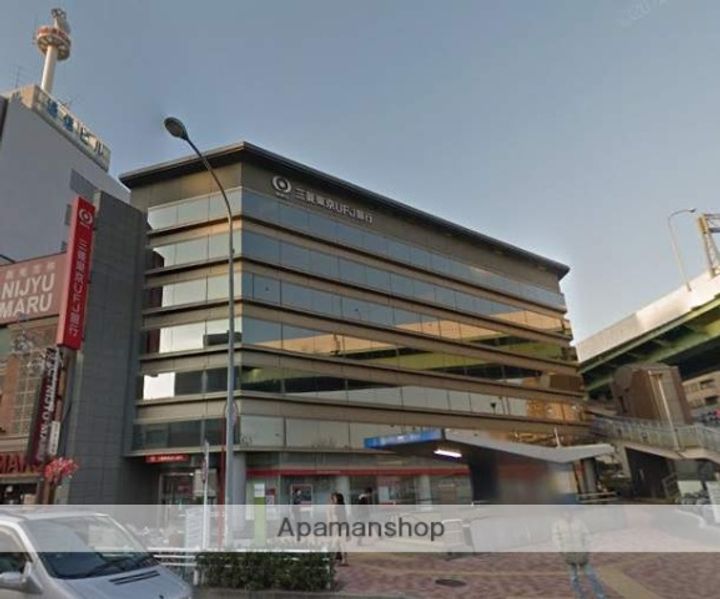 パラッツォ・スペチアーレの周辺