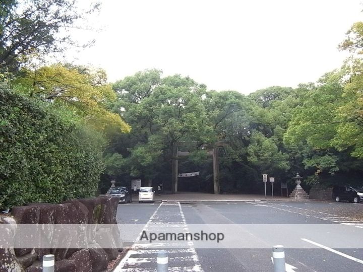 エスポア神宮西の周辺