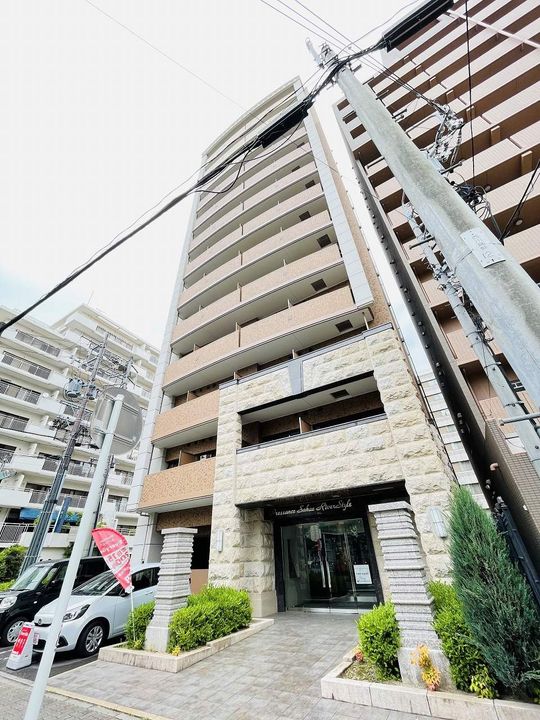 プレサンスSAKAEリバースタイル0402の外観