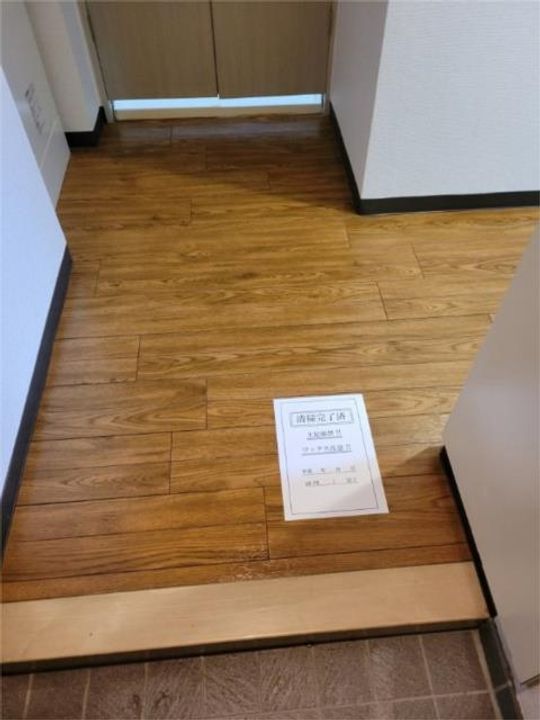 ラウムズ富士見町503の玄関