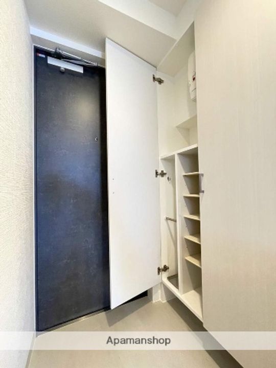 エスリード金山プルミエの玄関