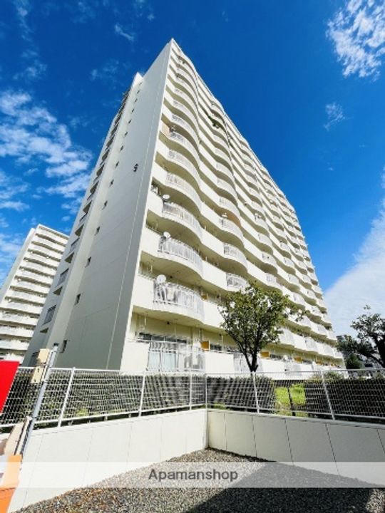 山王住宅S棟の外観