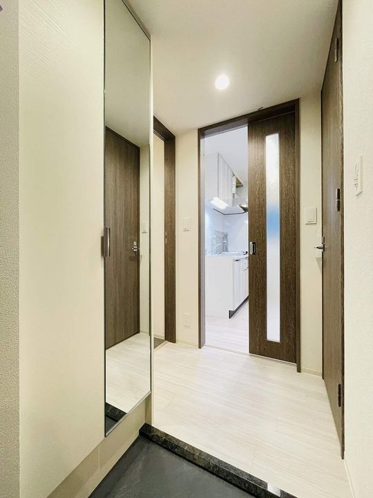 プレサンスTHE大須観音0305の玄関