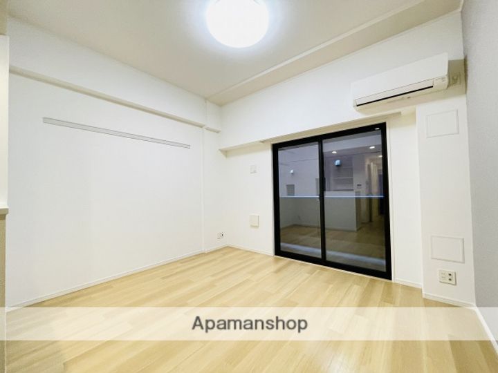 メルカーサ泉の内装