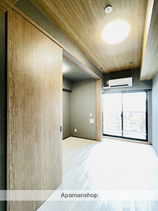 エステムコート名古屋新栄Ⅵ アートテラスの居間