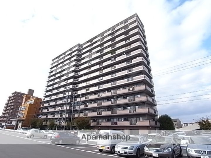 レジディア日比野の外観