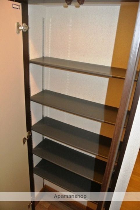 ドミール新知台102の内装