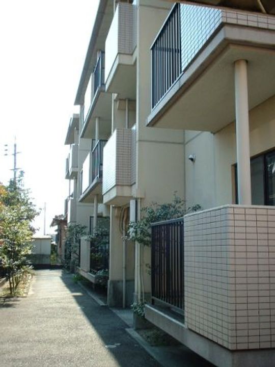 グランドール清水が丘302の外観