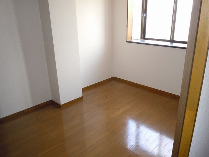 コーポ都の居間