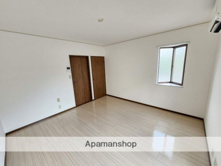 メゾンドール名兼102の内装