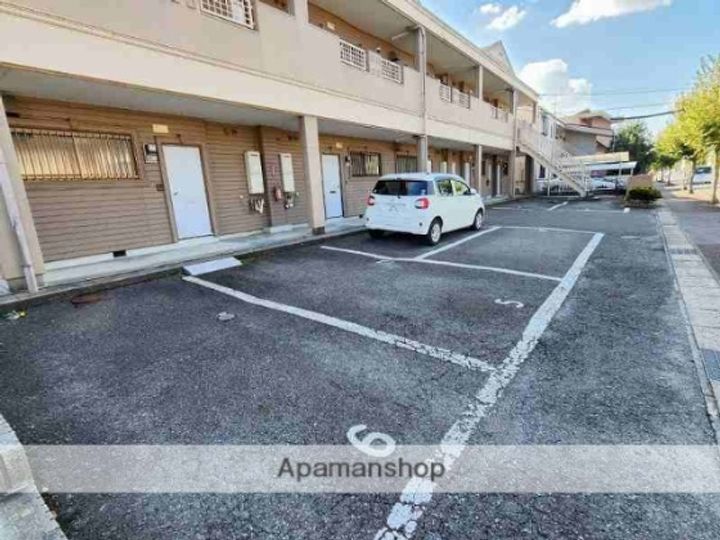 スプリング岩崎の外観