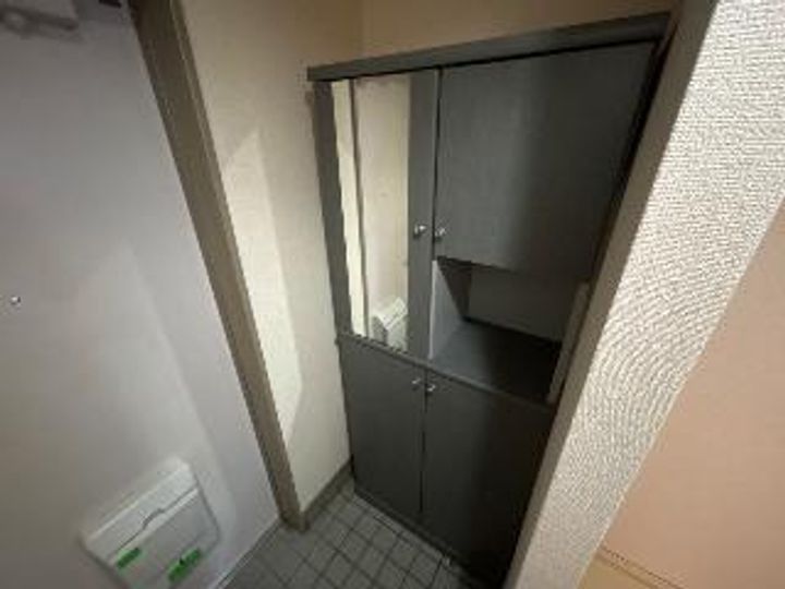 グリーンヒルズ図書館通りの玄関