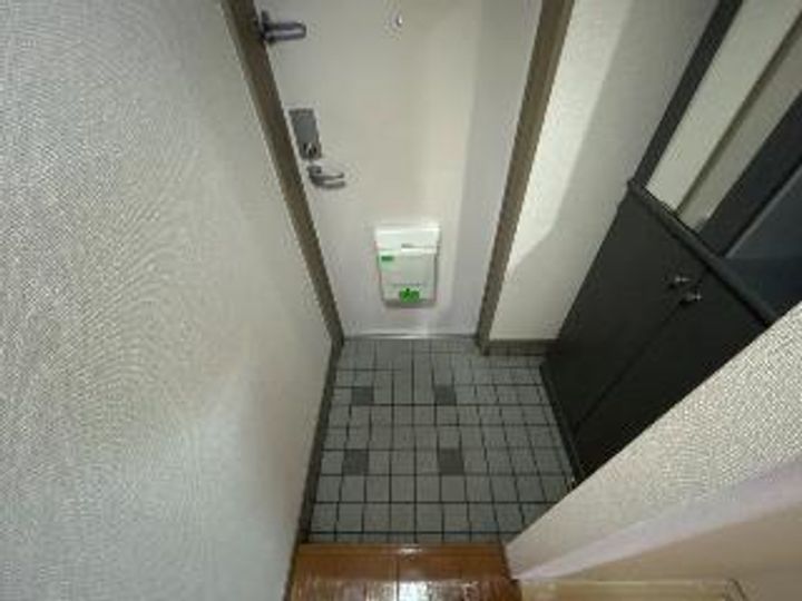 グリーンヒルズ図書館通りの玄関