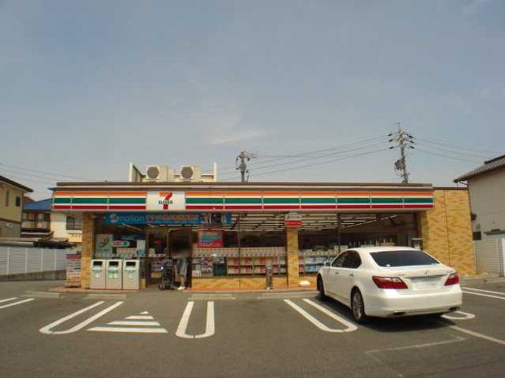 アーバンヒルズの周辺