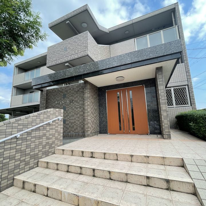 リヴィエール三好の周辺