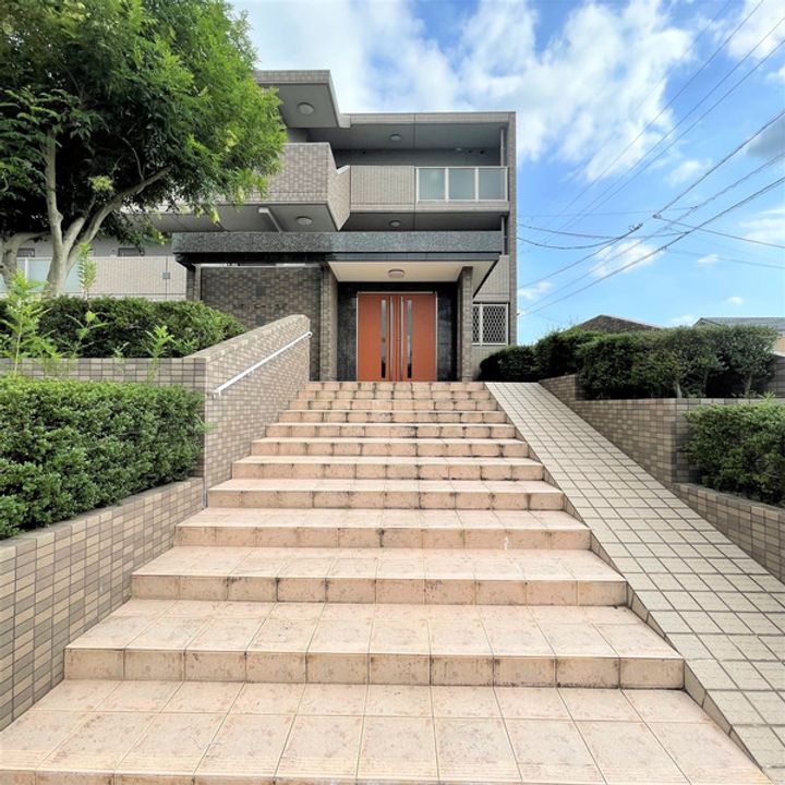 リヴィエール三好の周辺