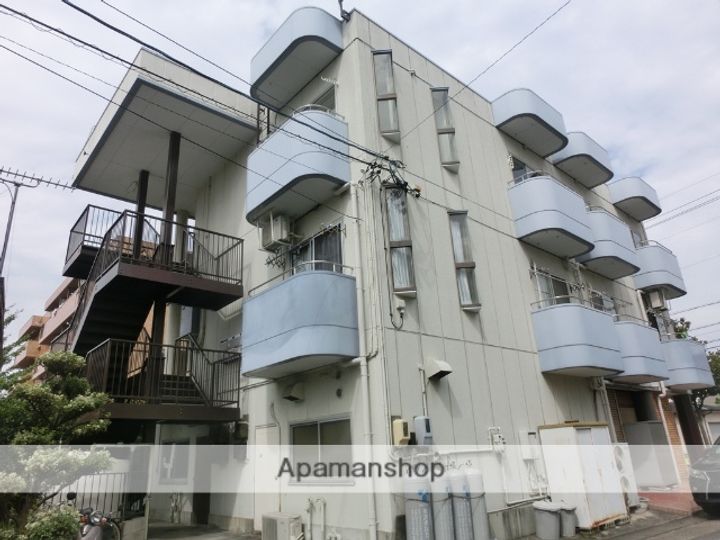 フローラ植田302の外観