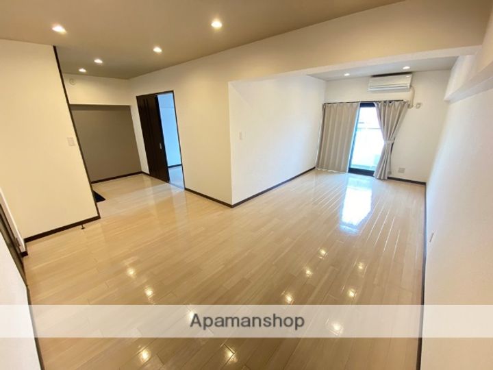 三國ビル403の居間