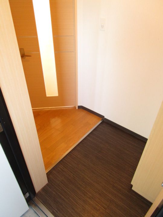 T・Mグローブの玄関