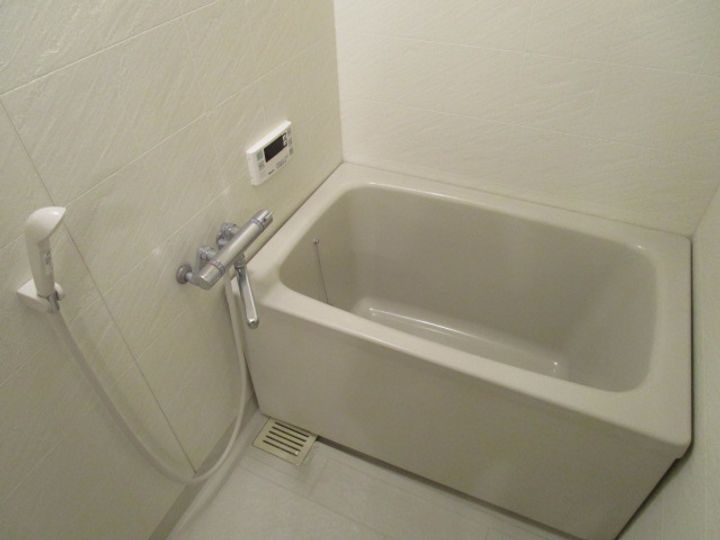 プロミネント四日市の風呂