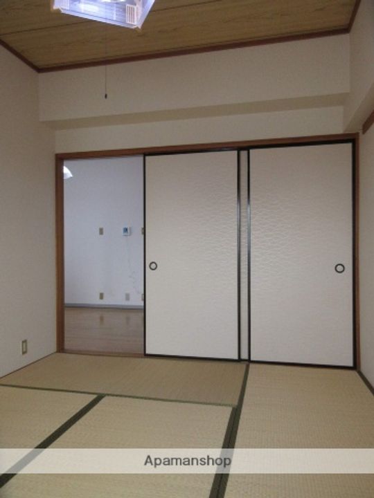 ファクタービルの内装