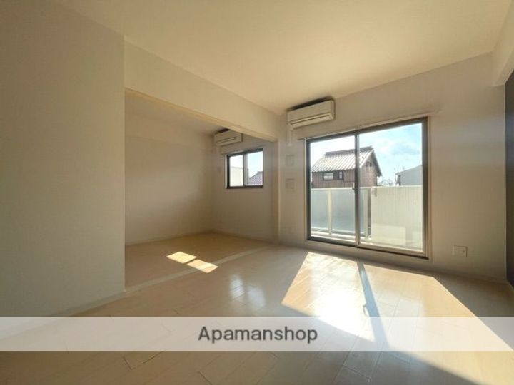 アネックスの居間