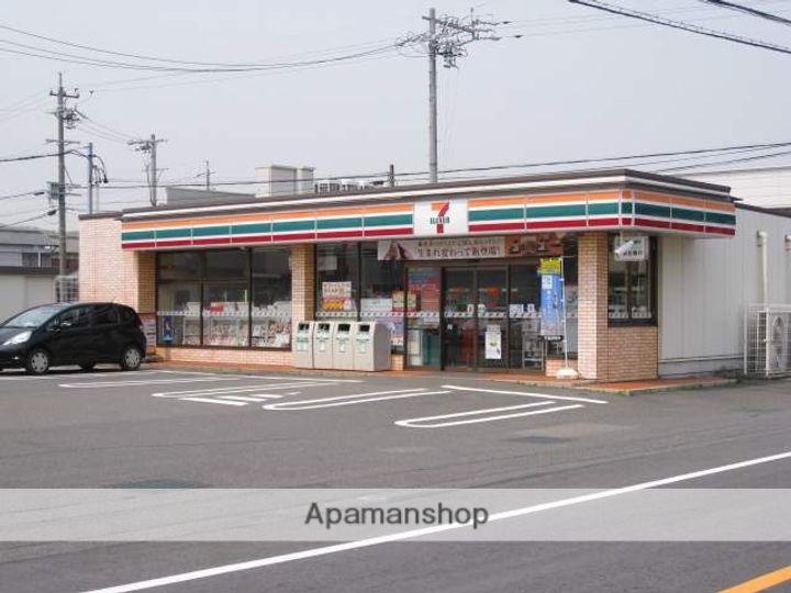 ラ レーヴの周辺