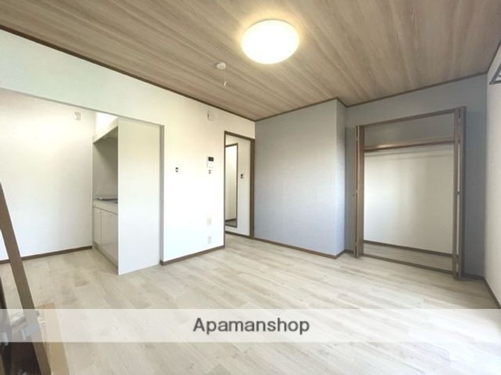 ユーミー加藤 A棟2Bの居間