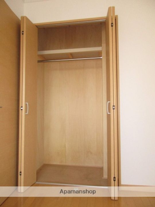 エスポア ナルカワB 103の内装