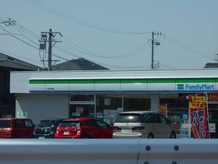 パル・ソレイユの周辺