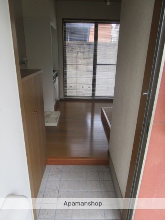 スタジオシスター101の玄関