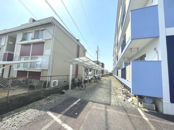 マル・アズールの外観