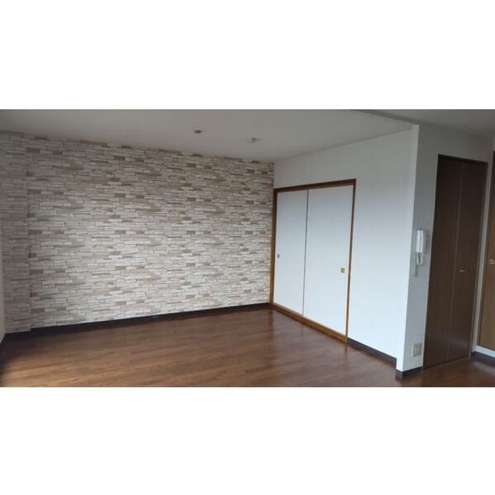 ファミーユ小杉の居間