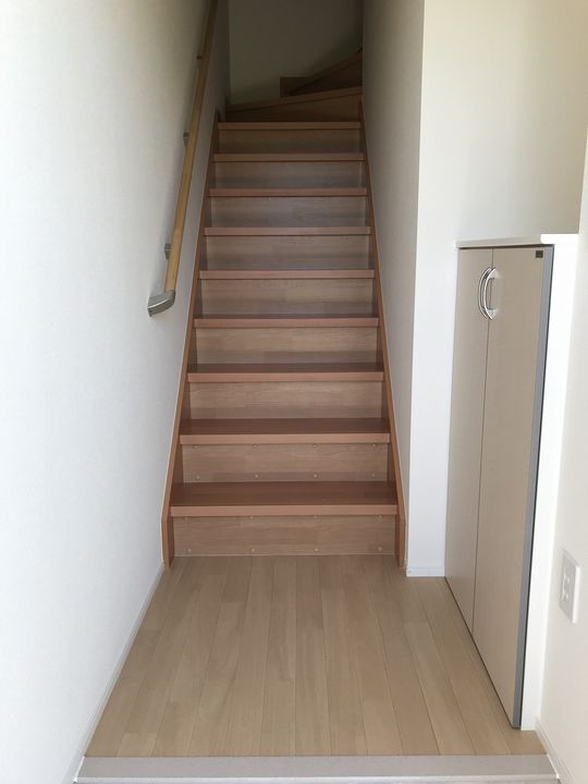 インペリアルコート202の玄関