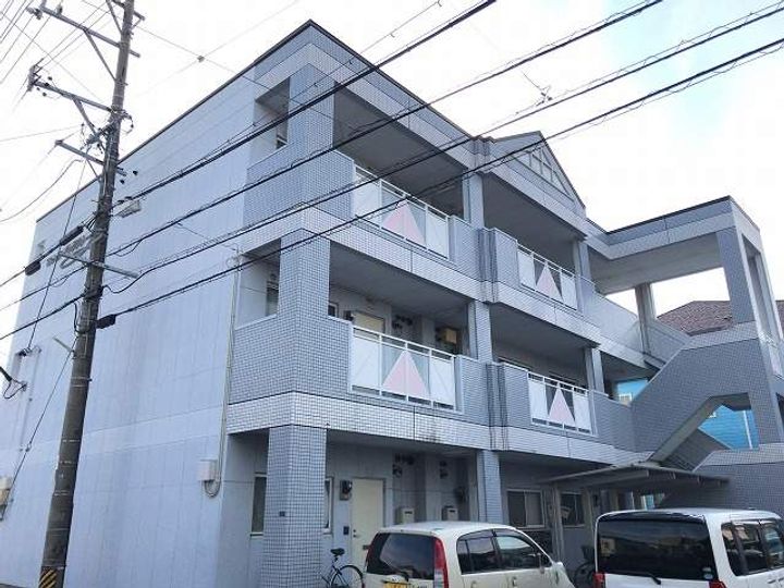 マンションギャラクシー201号室の外観