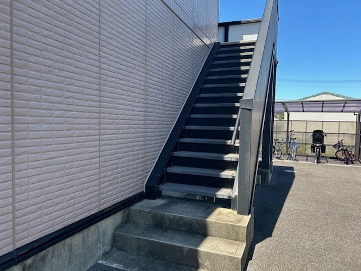 ジュネス院南 Bの外観