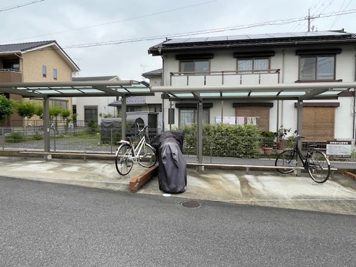 明楽 A棟の外観