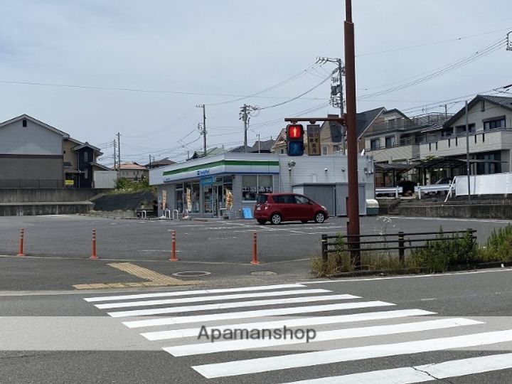 DEARCOURT S・Aの周辺