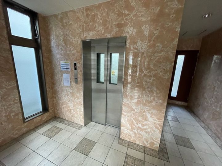 フローラル堀木の外観