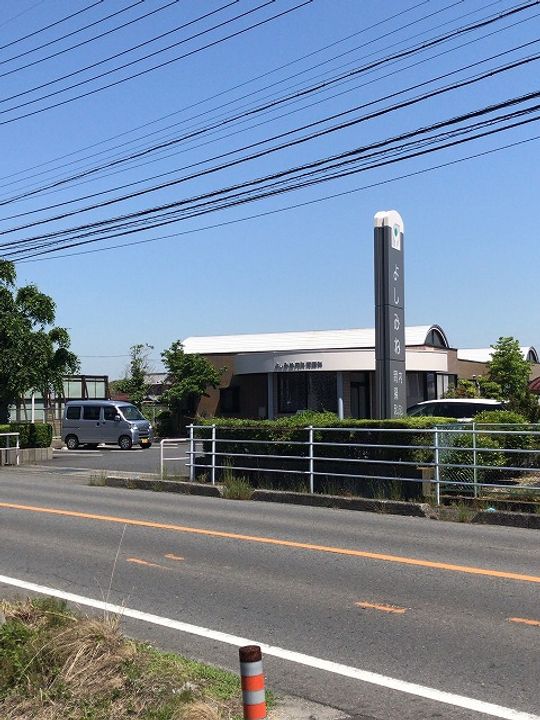 ラ シャンブルの周辺