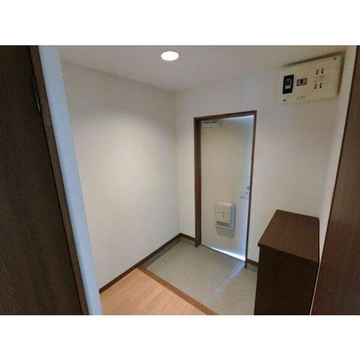 サープラス石塚Aの玄関