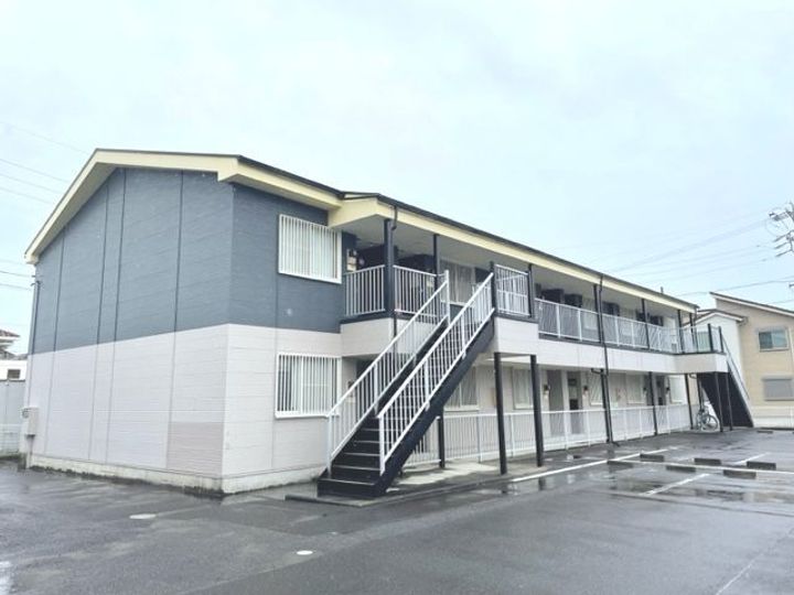 サープラス石塚Aの外観