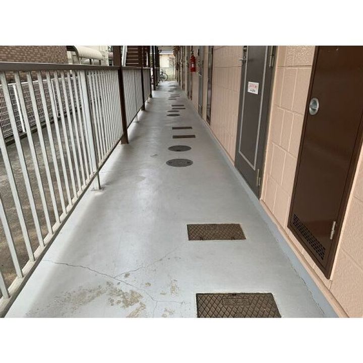 SURPLUS ONE後藤の外観