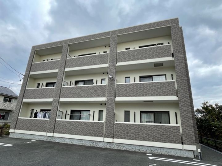 グラン・ルミエール206号室の外観