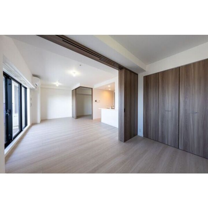 SーRESIDENCE四日市安島ALOGGIOの居間