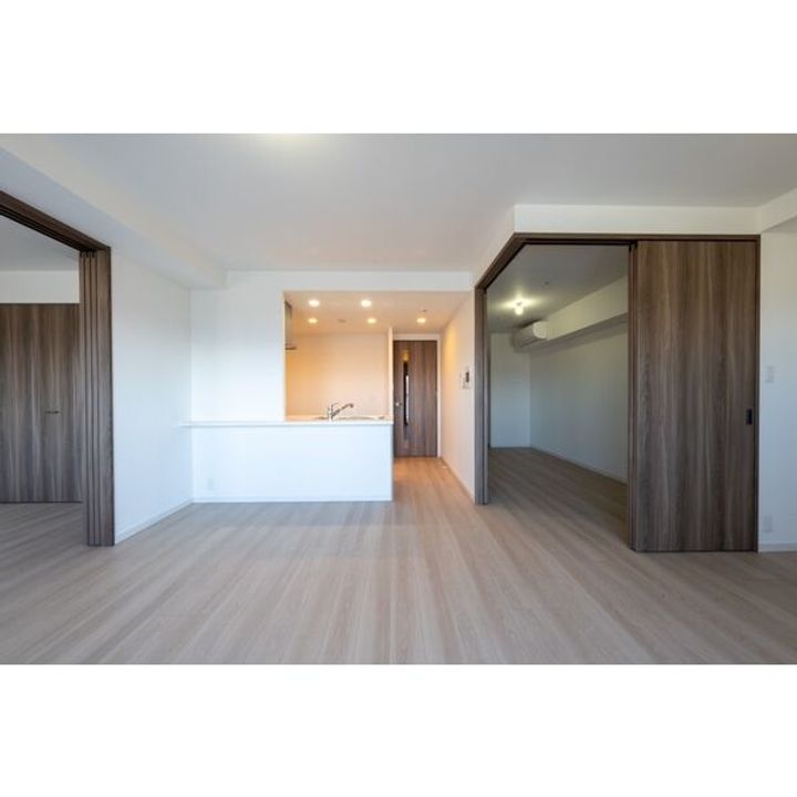 SーRESIDENCE四日市安島ALOGGIOの居間