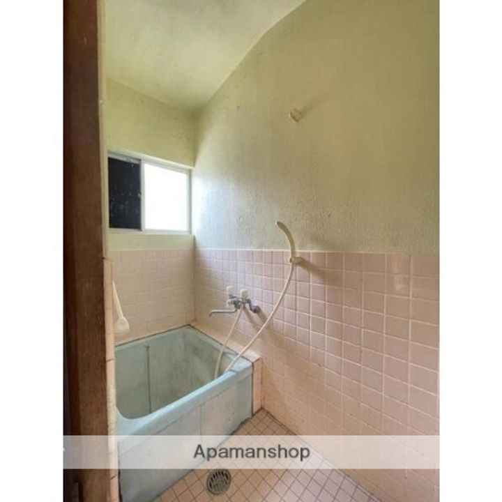 山本貸家西-2の風呂